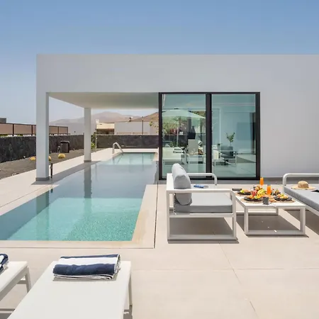 Villa Avasarala By Buenavilla