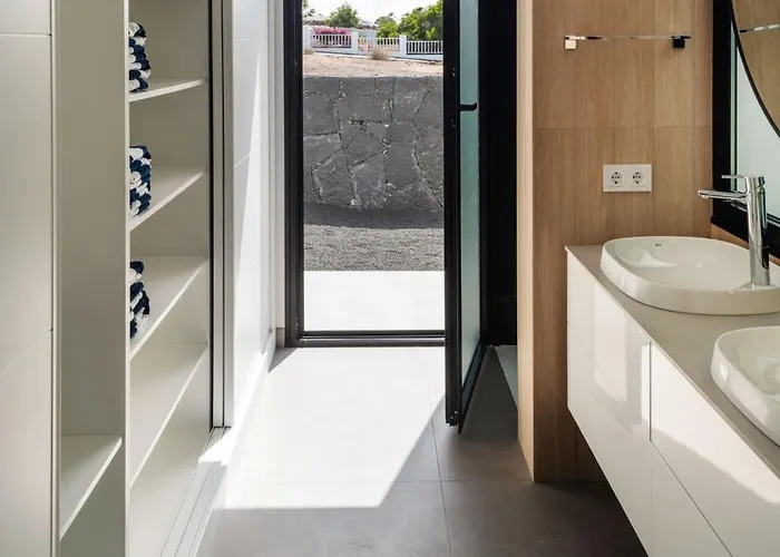 Vila Avasarala By Buenavilla *