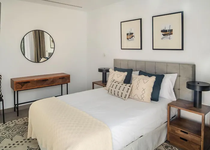 Avasarala By Buenavilla Vila