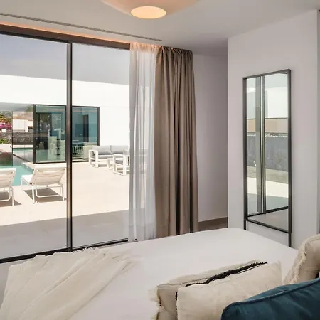 فيلة Avasarala By Buenavilla *