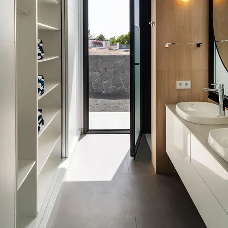 Vila Avasarala By Buenavilla *