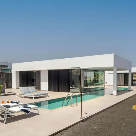 Vila Avasarala By Buenavilla Puerto Calero