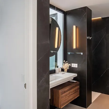 Avasarala By Buenavilla