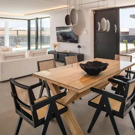 Vila Avasarala By Buenavilla *