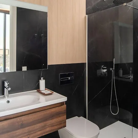 Avasarala By Buenavilla *